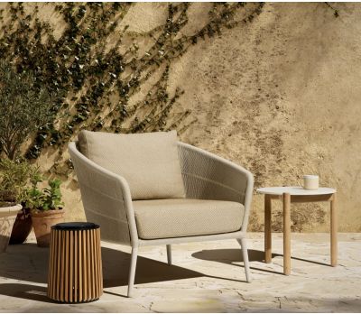 Akari Lounge Chair