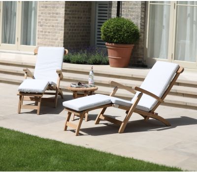 Classic Wooden Steamer Chair 