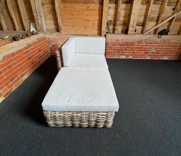 Avignon Day Bed (Outlet)